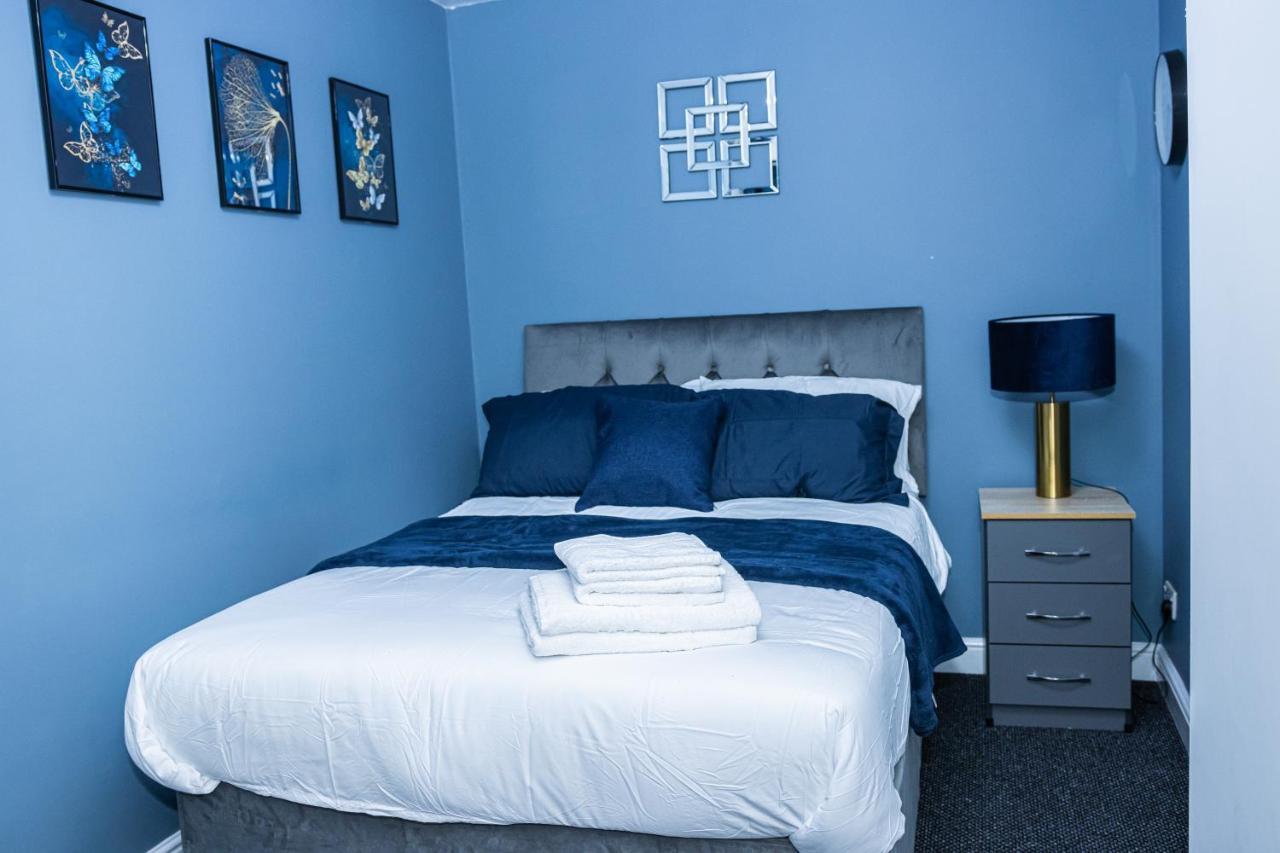 Lush Lodge -Home Away In Telford, For Contractors, Families, Group Of Friends, Long Term Stays Exterior photo
